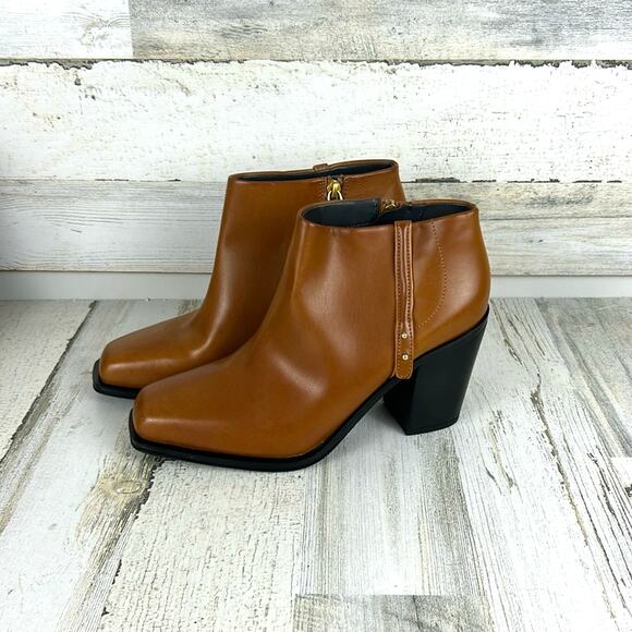 Franco Sarto Vivica Women’s 9M Golden Brown Faux Leather Ankle Boots NWOB - Picture 1 of 9